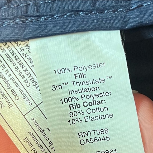 J Crew men’s  Authentic Outerwear Puffer Vest Navy Blue Size SMALL - Picture 6 of 6